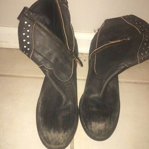 Black Guess Ankle Boots zip on side